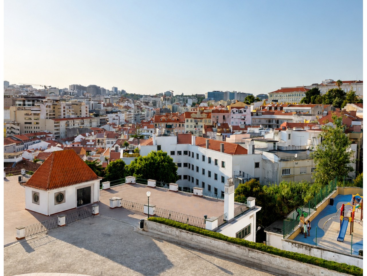 Vista panorâmica a partir do Jardim do Torel, sem texto sobreposto
